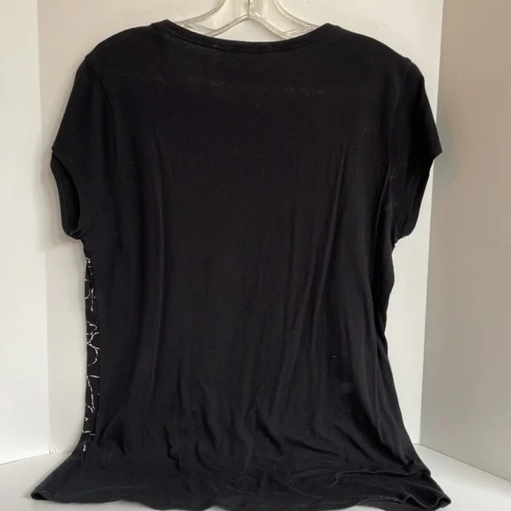 Tahari Black Short Sleeve Tee with Side Stitch Accents